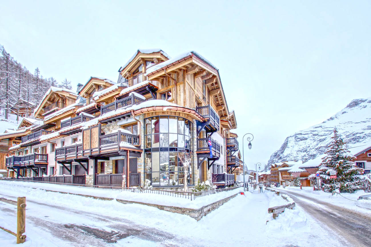 Luxury Ski Chalets in Val d'Isere Casta